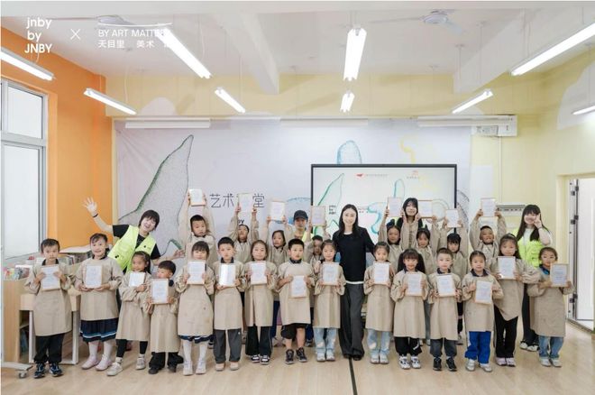 发布品牌网球战略并官宣小布；甜啦啦联名《茶啊二中》｜消研所周报CQ9电子中国网站慕思X鸿蒙智选联合发布智能床新品；FILA(图7)